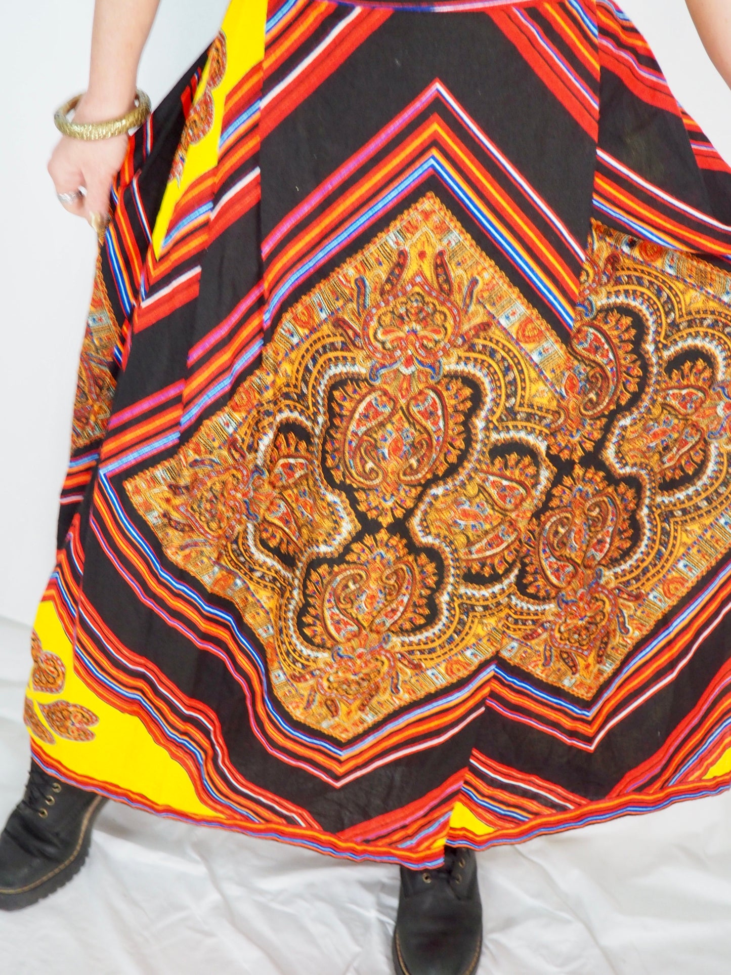 Vintage 1970s Wrap Skirt – Bold Bohemian Elegance