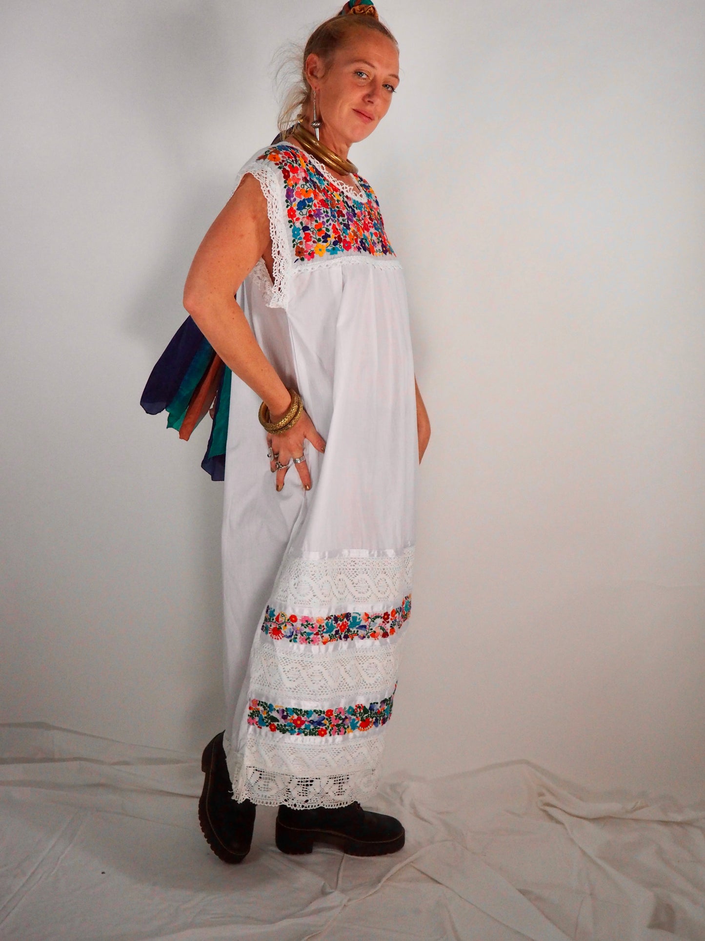 Vintage 1970s Mexican Dress – Hand-Embroidered Cotton