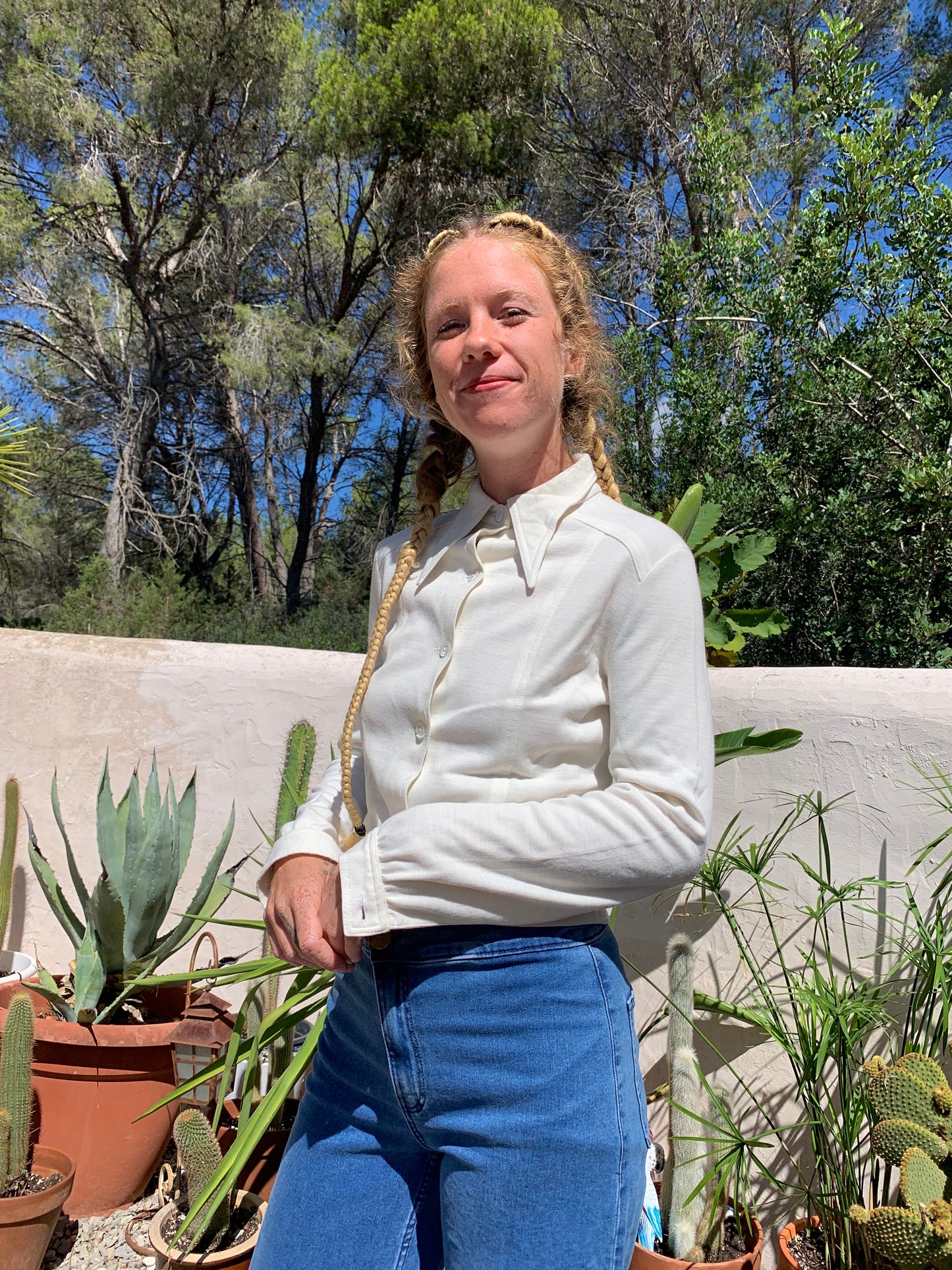 Vintage 1960’s cropped cream jacket shirt super cute  with buttons up the front and oversized collar