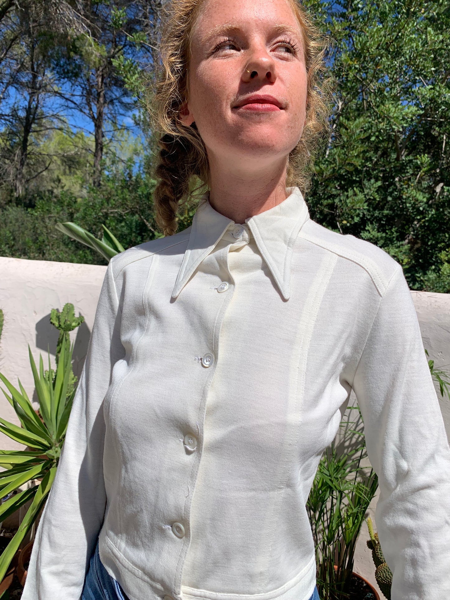 Vintage 1960’s cropped cream jacket shirt super cute  with buttons up the front and oversized collar