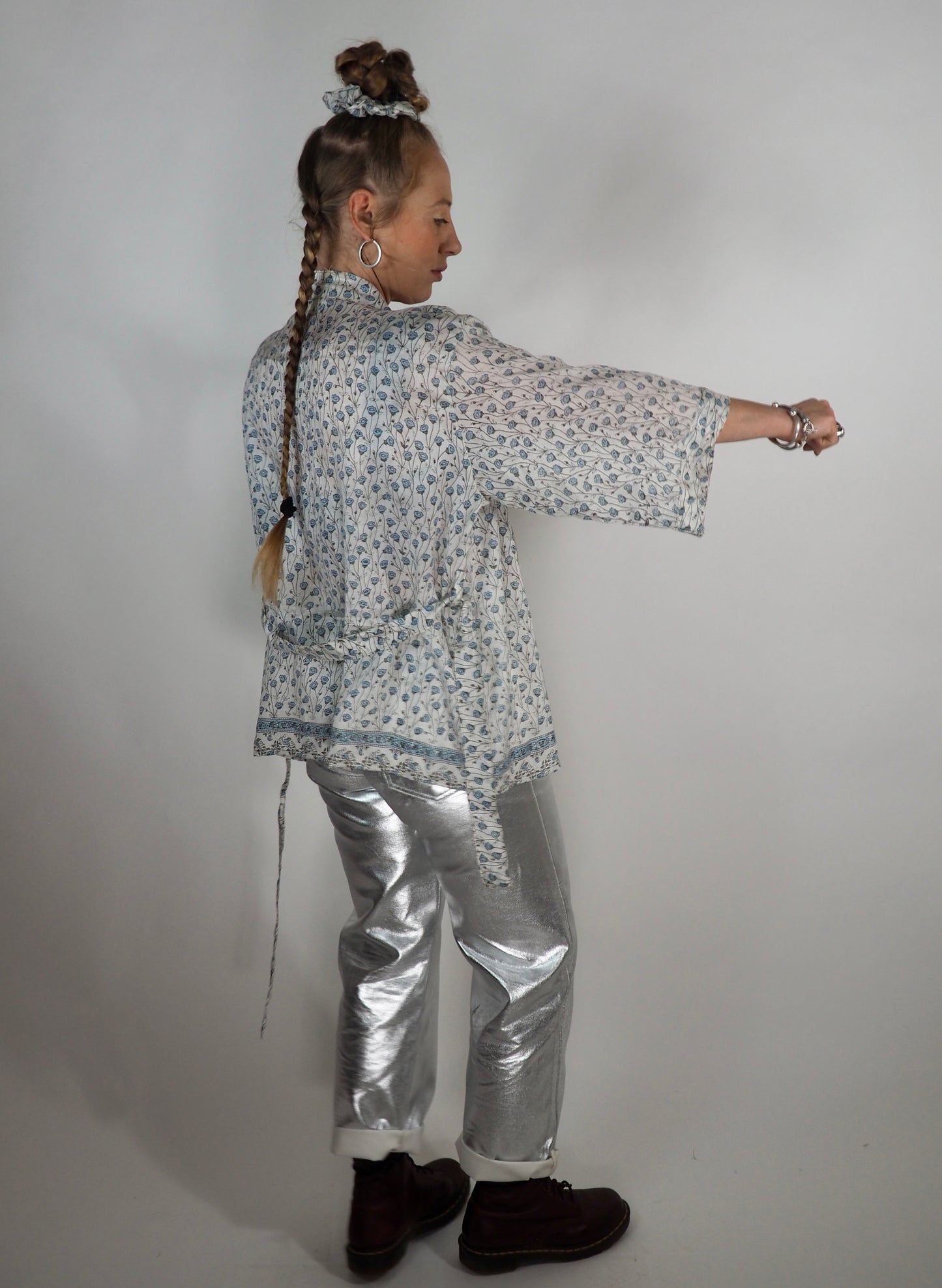 The Kardash Short Kimono – Vintage Re-cycled Sari Kimono Jacket with Waist Tie + Matching Scrunchy & Storage Bag