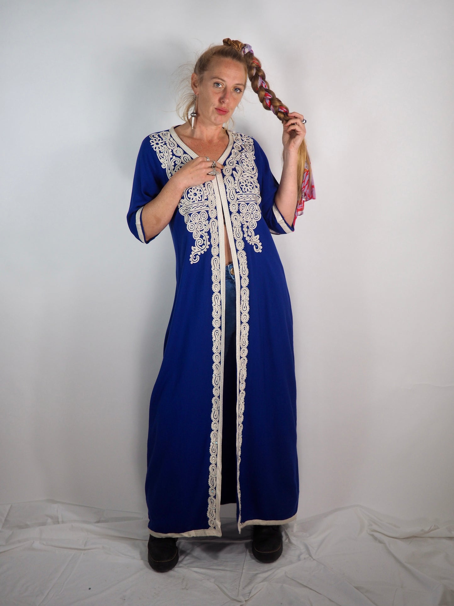 Vintage 1970s Arabic Cover-Up Kaftan Kimono Jacket – Blue with White Embroidery