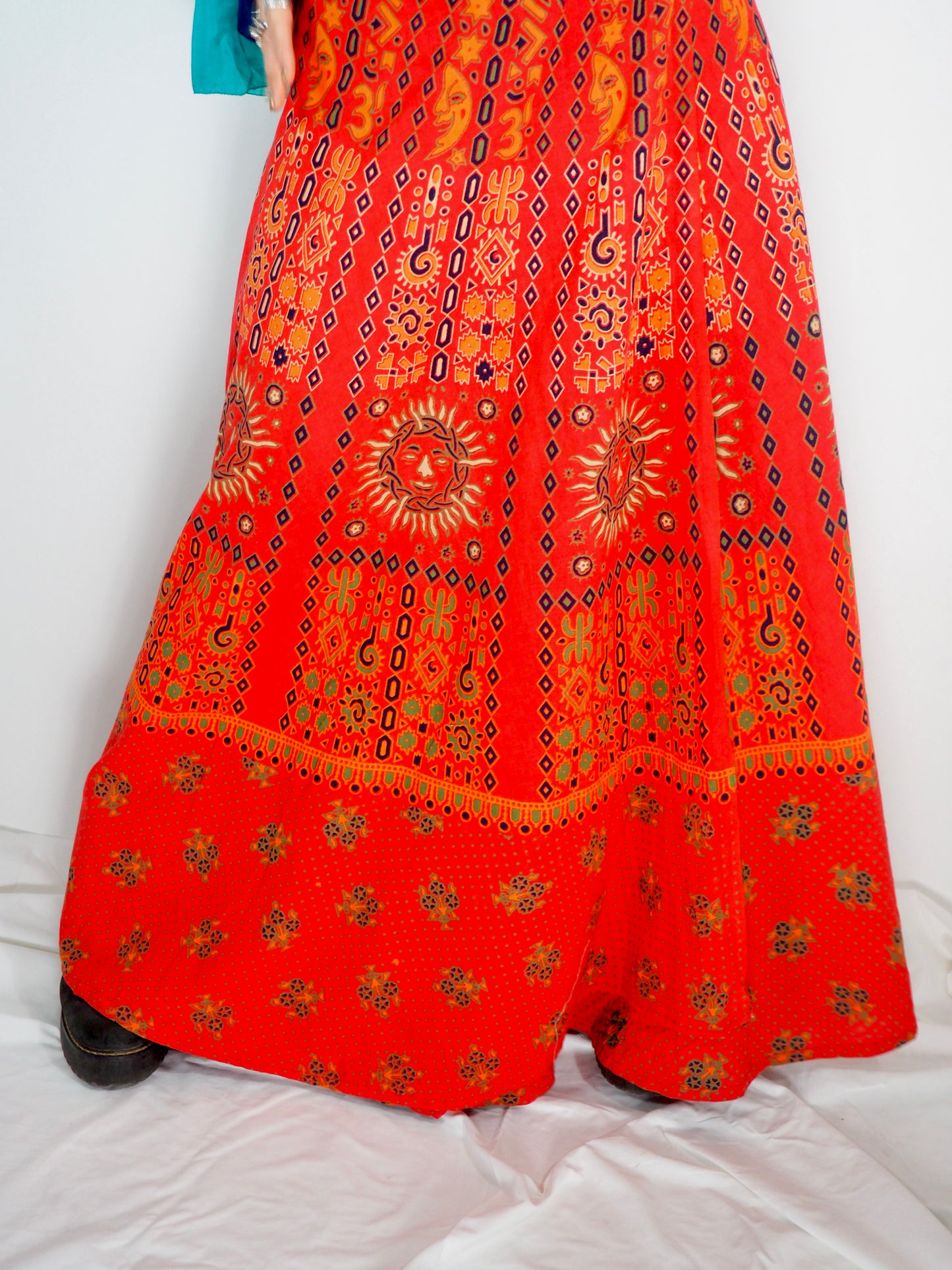 Vintage 1970s Indian Cotton Wrap Skirt – Sun & Symbol Print