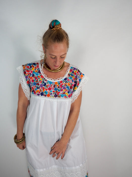 Vintage 1970s Mexican Dress – Hand-Embroidered Cotton