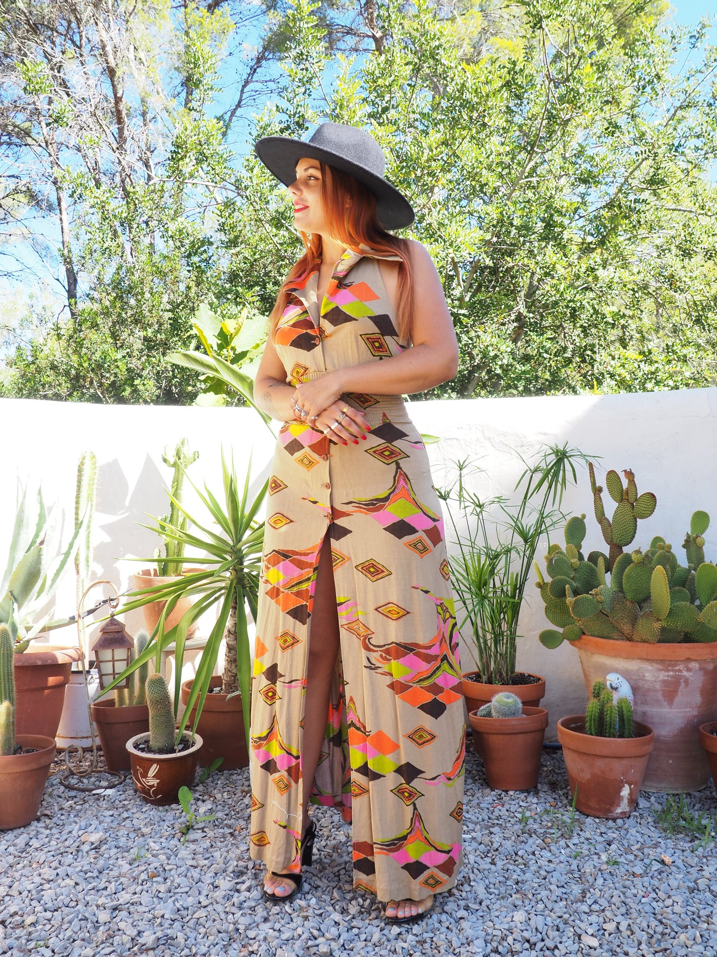 Vintage 1970’s super cool abstract printed maxi dress with a halter neck and cool collar details.