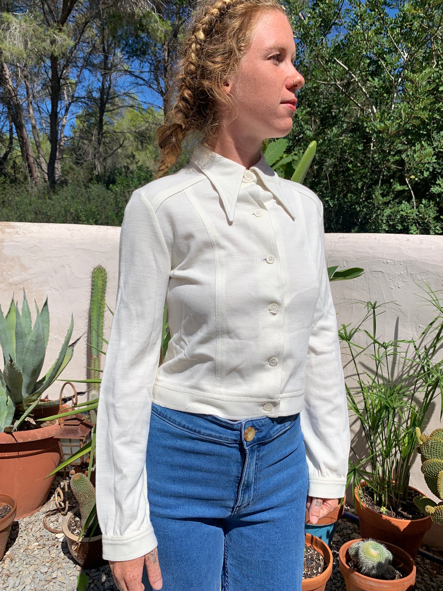 Vintage 1960’s cropped cream jacket shirt super cute  with buttons up the front and oversized collar