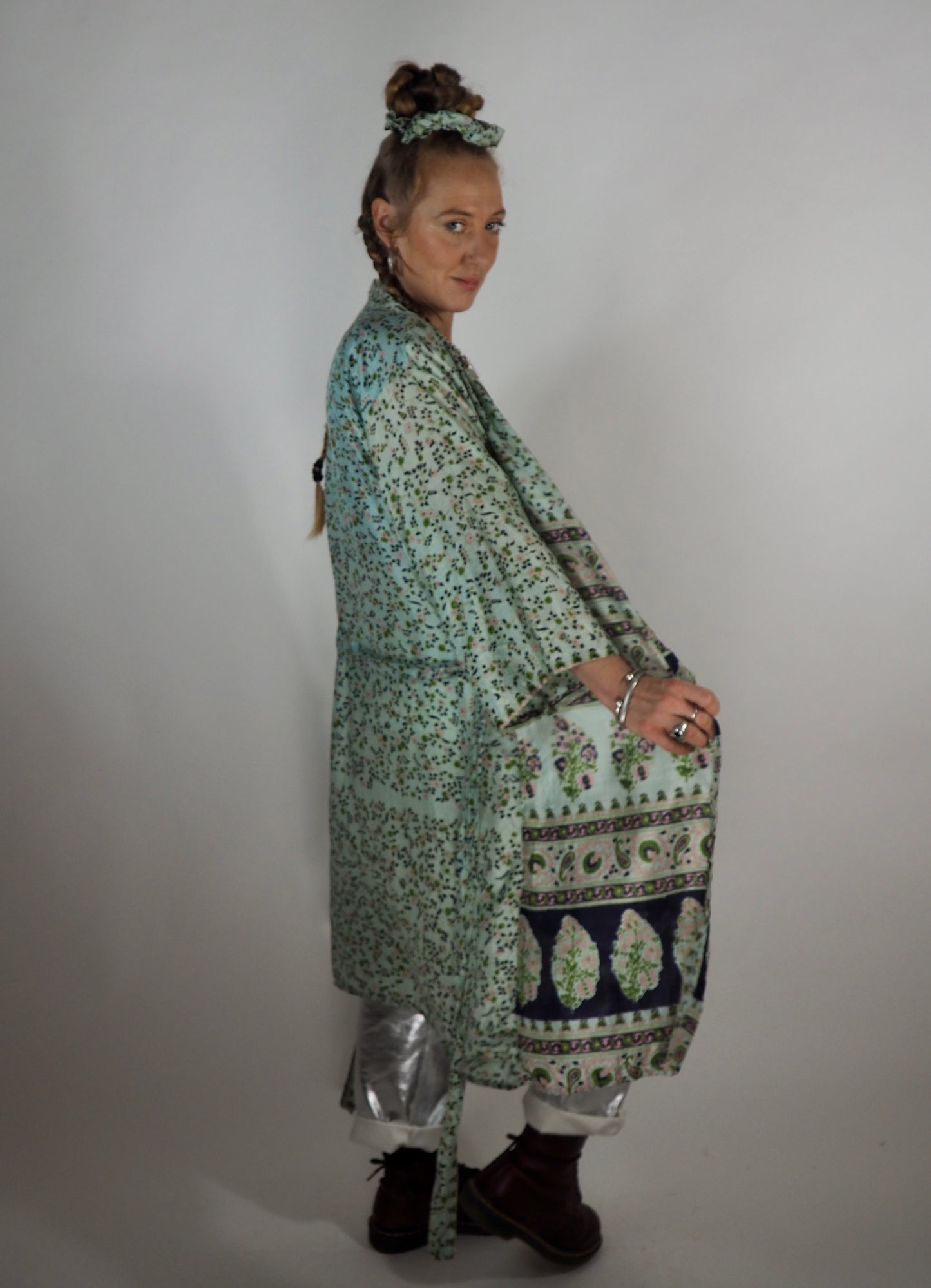 The Kardash Medium-Length Kimono – Up-cycled Vintage Sari Sustainable Kimono Jacket with Waist Tie + Matching Scrunchy & Storage Bag