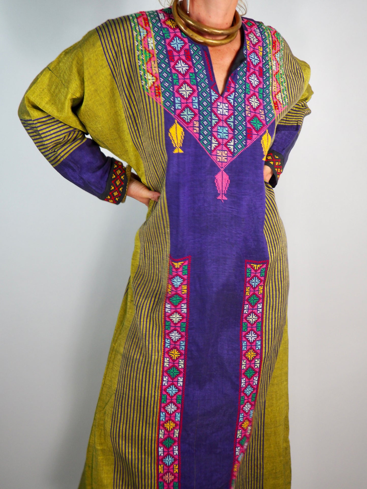 Vintage 1970s Arabic Kaftan – Hand-Embroidered Bohemian Dress