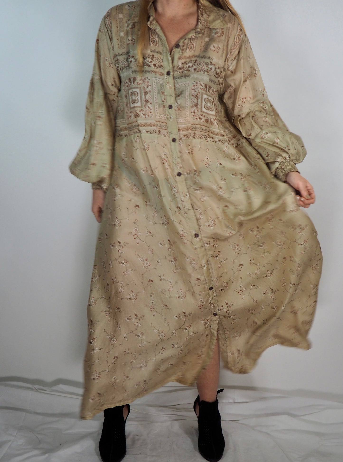 The Lenya Up-cycled Vintage Sari Dress – Sustainable Boho Dress with Oversized Sleeves Matching Scrunchy & Storage Bag