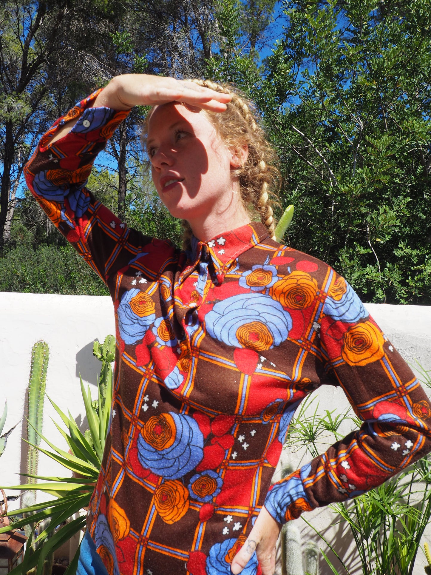 Vintage 1970’s retro printed shirt with oversized collar