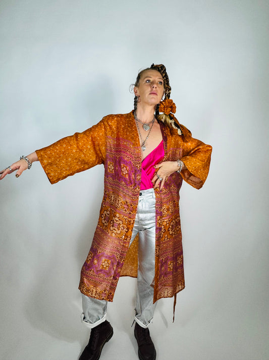 Kardash Kimono Medium – Up-cycled Vintage Sari Kimono