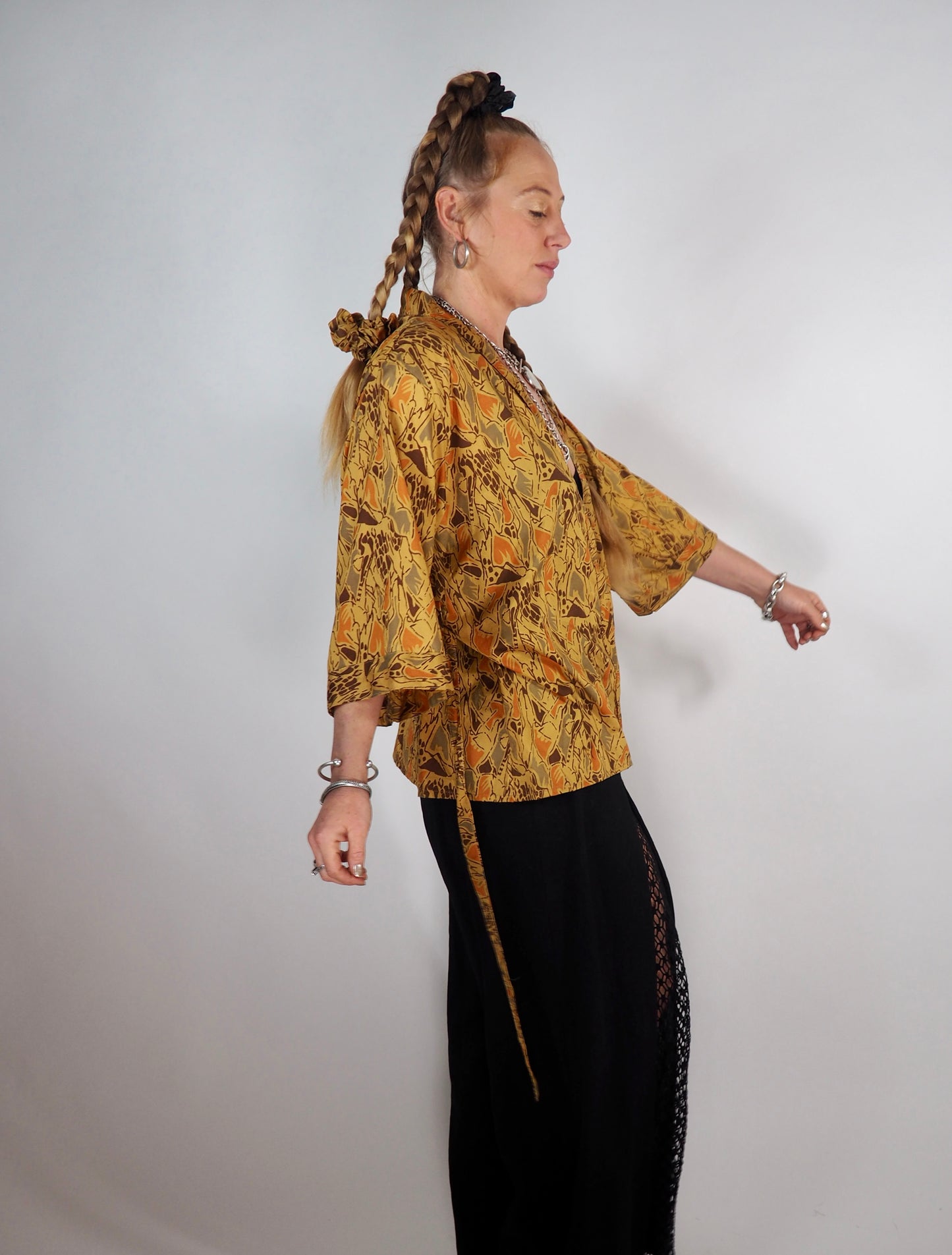 The Kardash Short Kimono – Vintage Re-cycled Sari Kimono Jacket with Waist Tie + Matching Scrunchy & Storage Bag