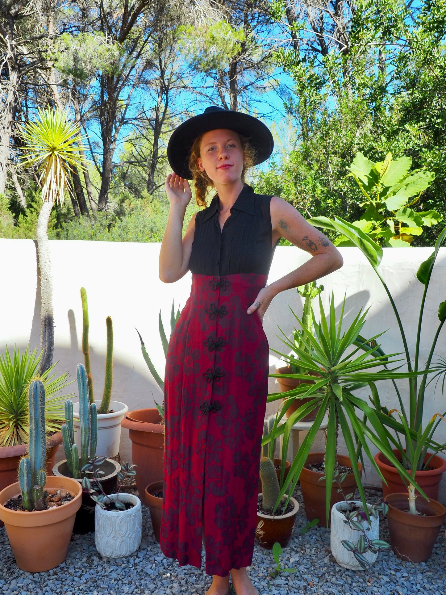 Vintage Chinese printed red and black dress super cool big button fastening details