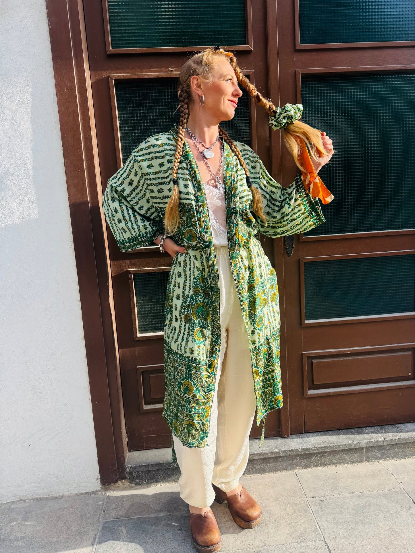 Kardash Kimono Medium – Up-cycled Vintage Sari Kimono