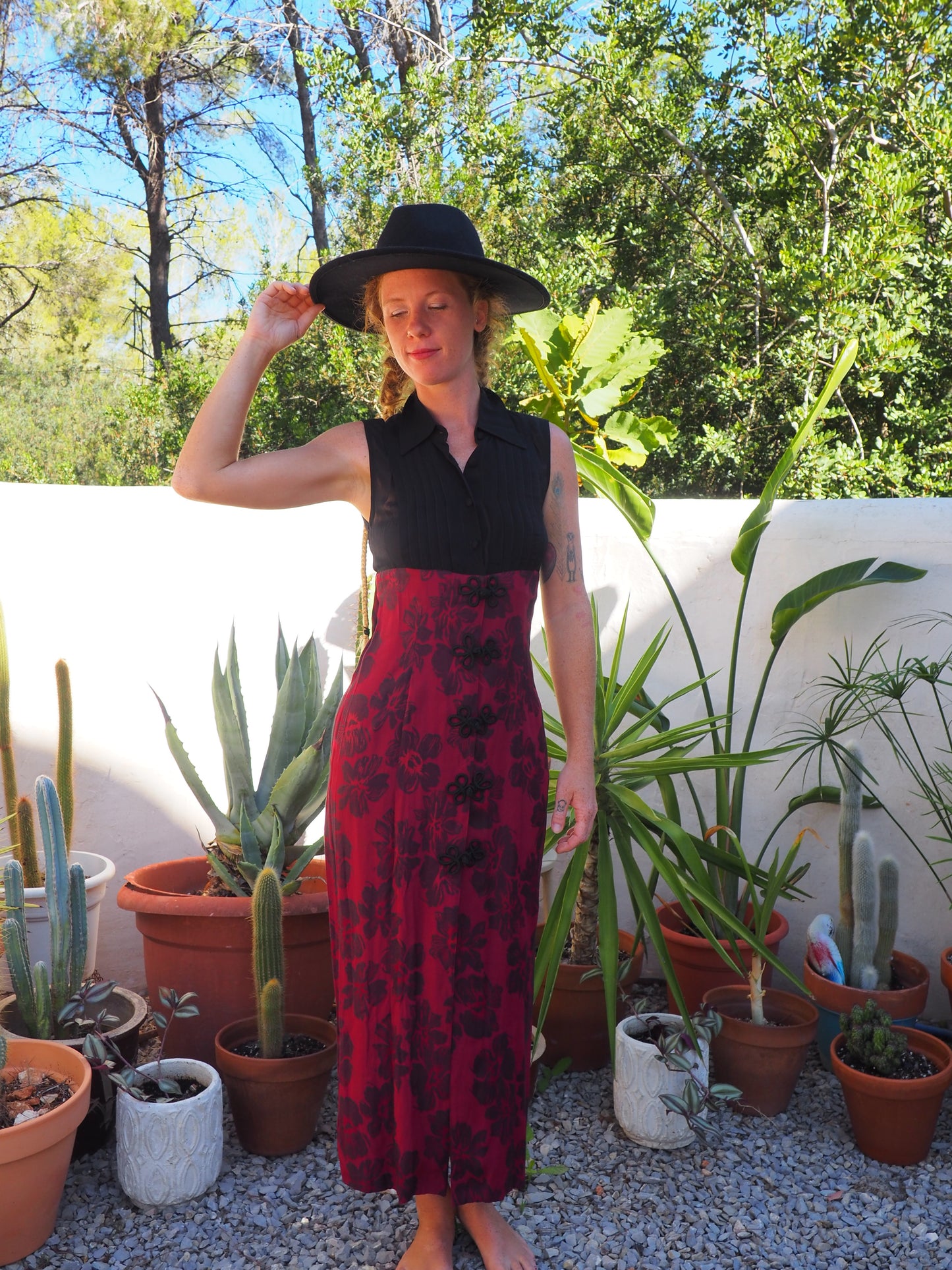 Vintage Chinese printed red and black dress super cool big button fastening details