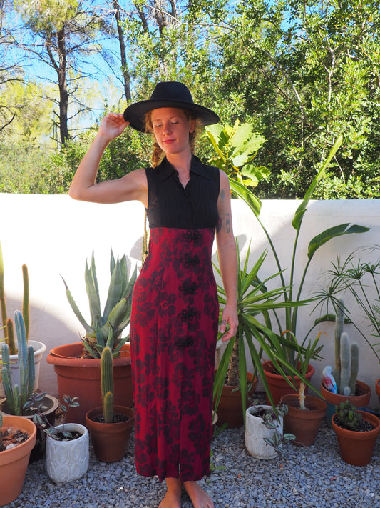 Vintage Chinese printed red and black dress super cool big button fastening details