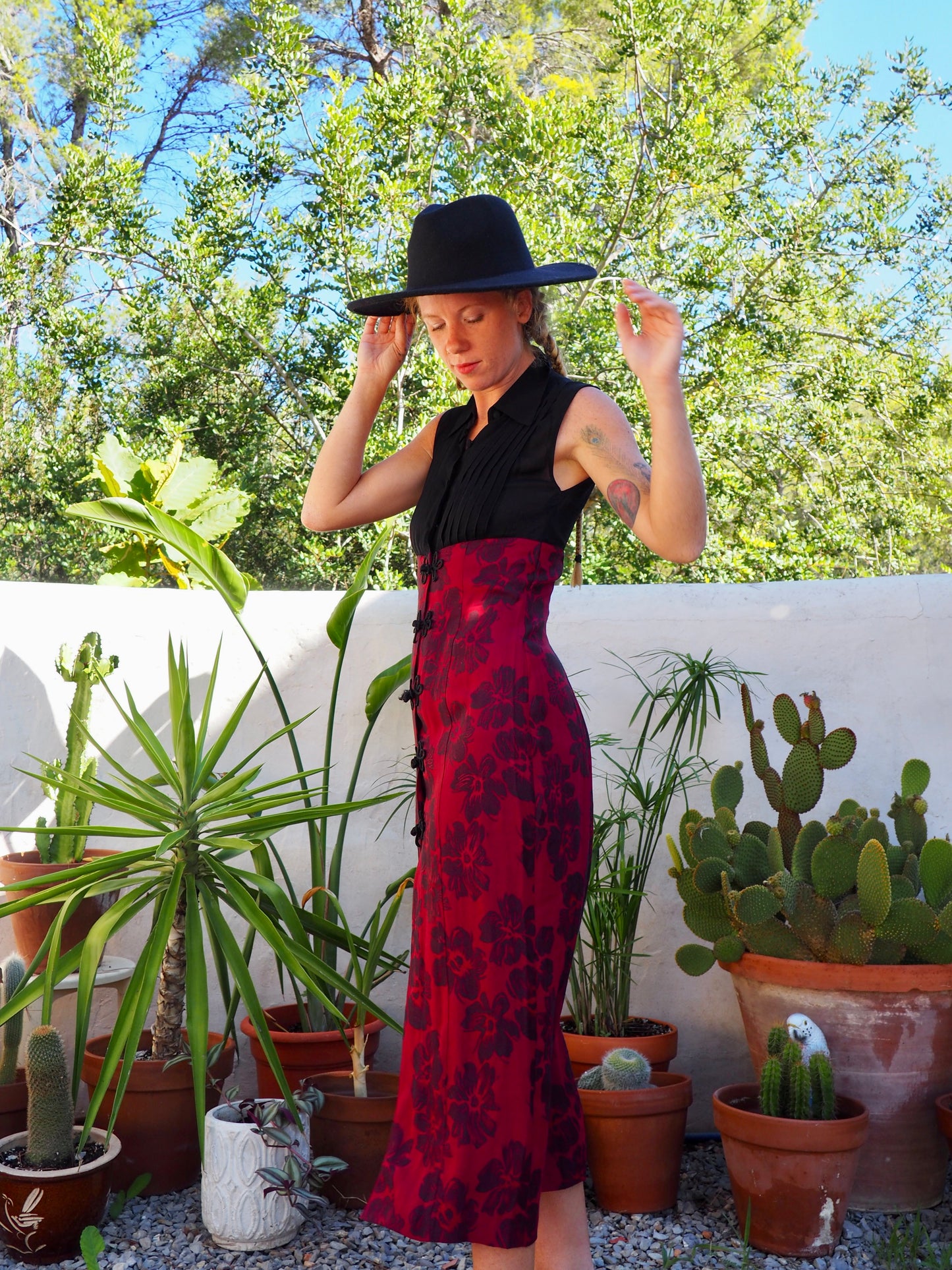 Vintage Chinese printed red and black dress super cool big button fastening details