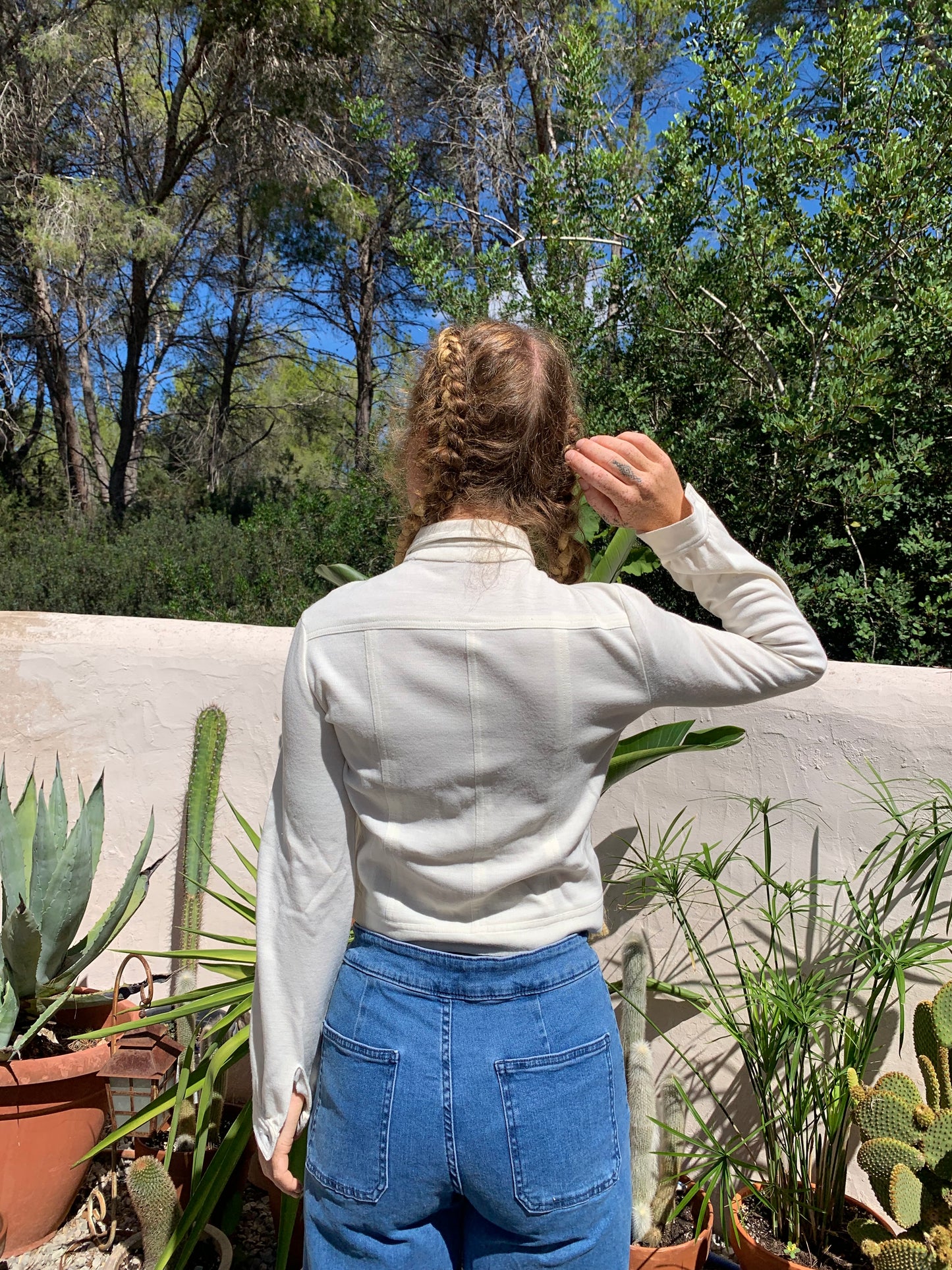 Vintage 1960’s cropped cream jacket shirt super cute  with buttons up the front and oversized collar