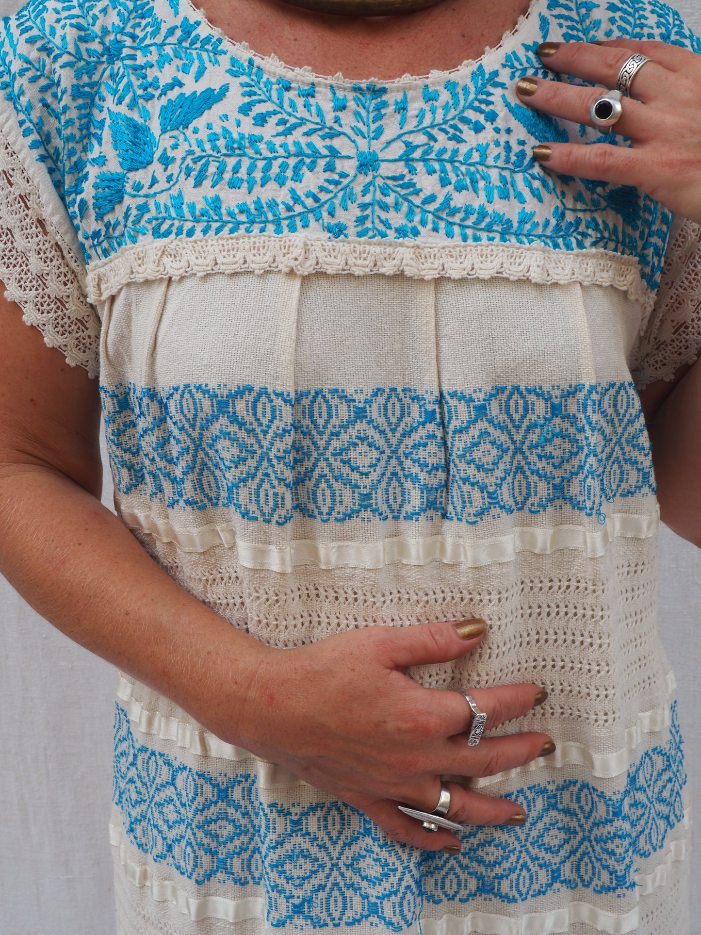 Vintage 1970s Cotton Mexican Embroidered Dress