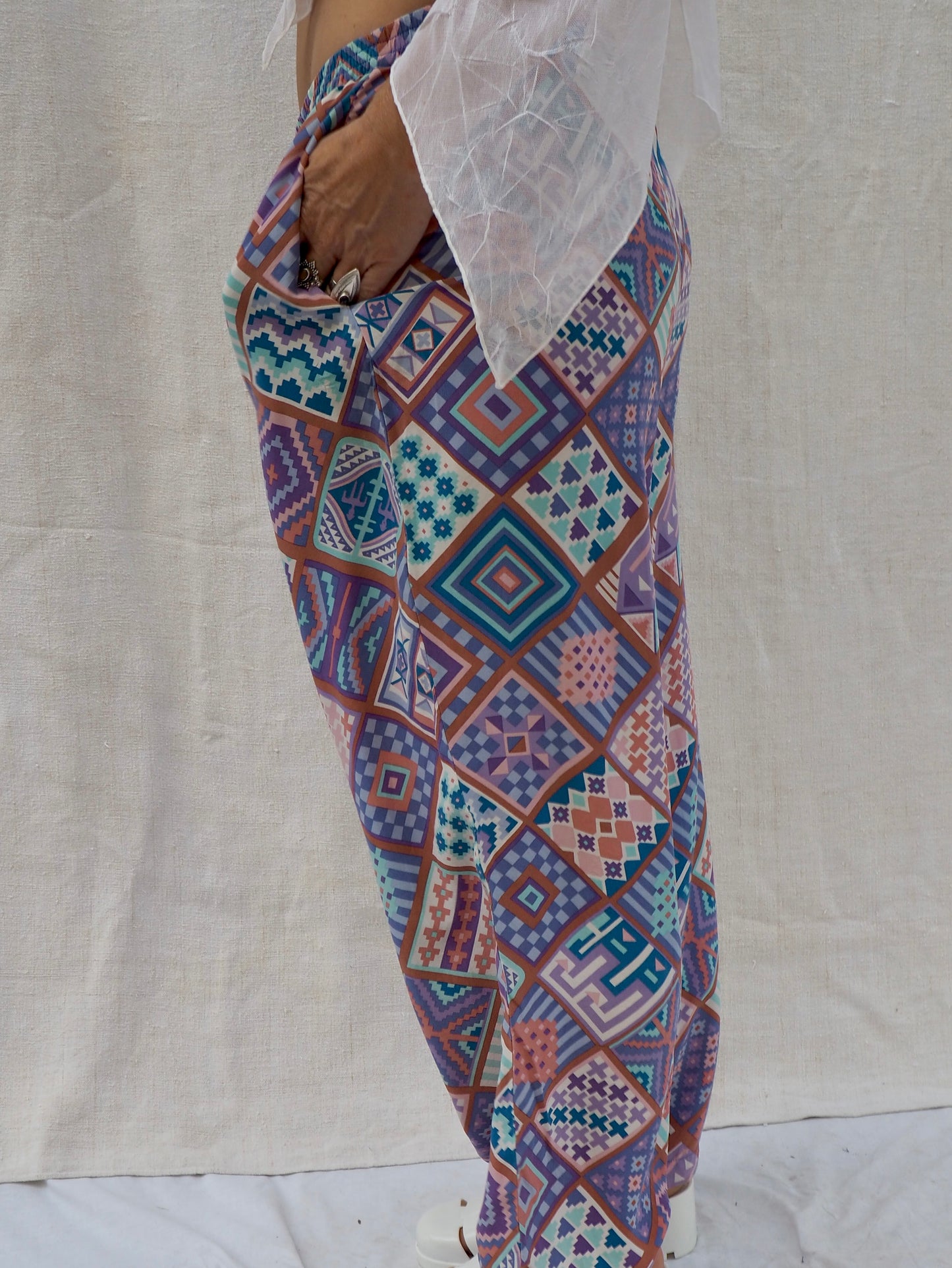 Vintage 1980s Pure Silk Geometric Print Pants – Soft Pastel Tones, Lightweight, and Easy to Style