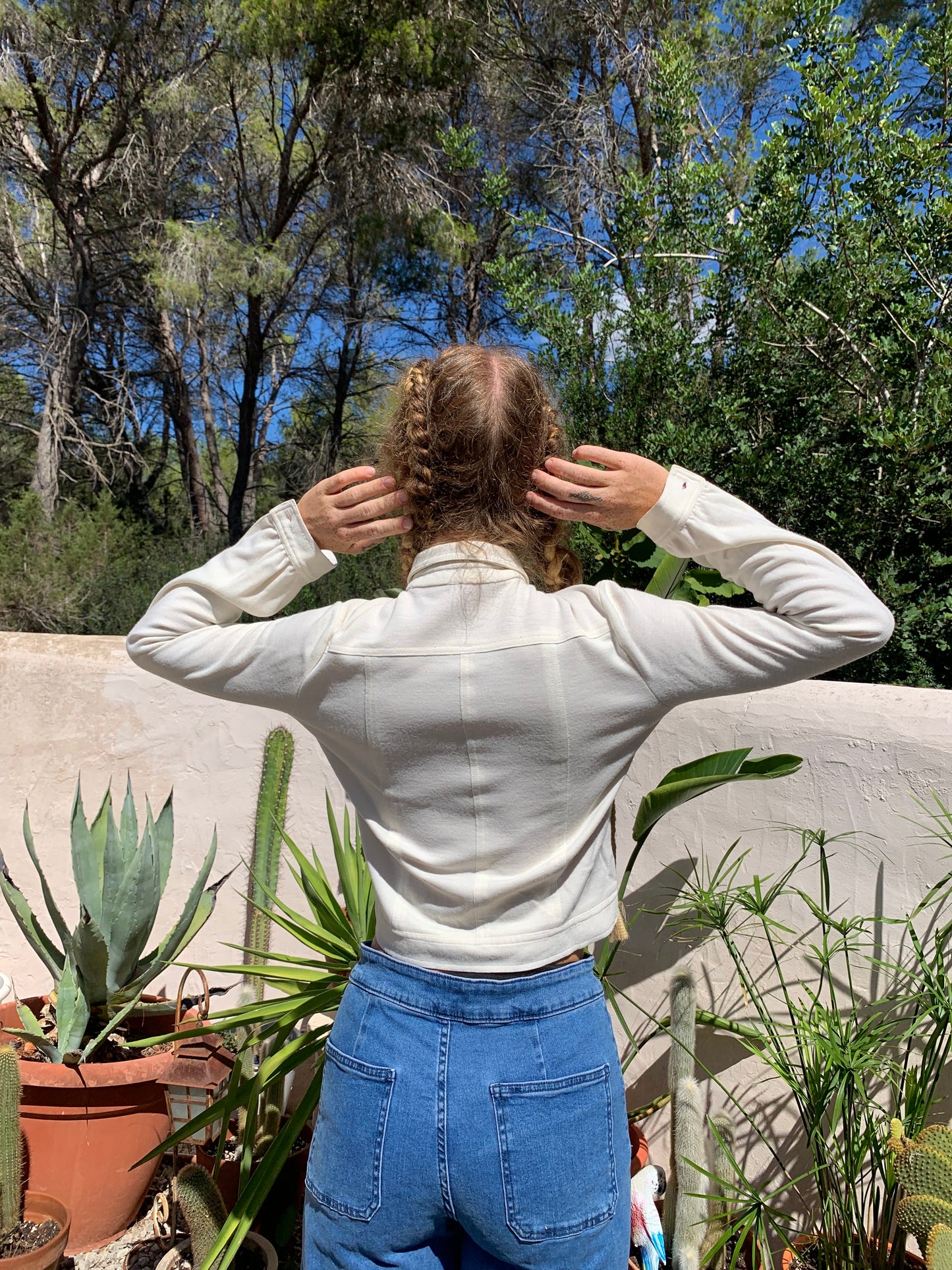 Vintage 1960’s cropped cream jacket shirt super cute  with buttons up the front and oversized collar