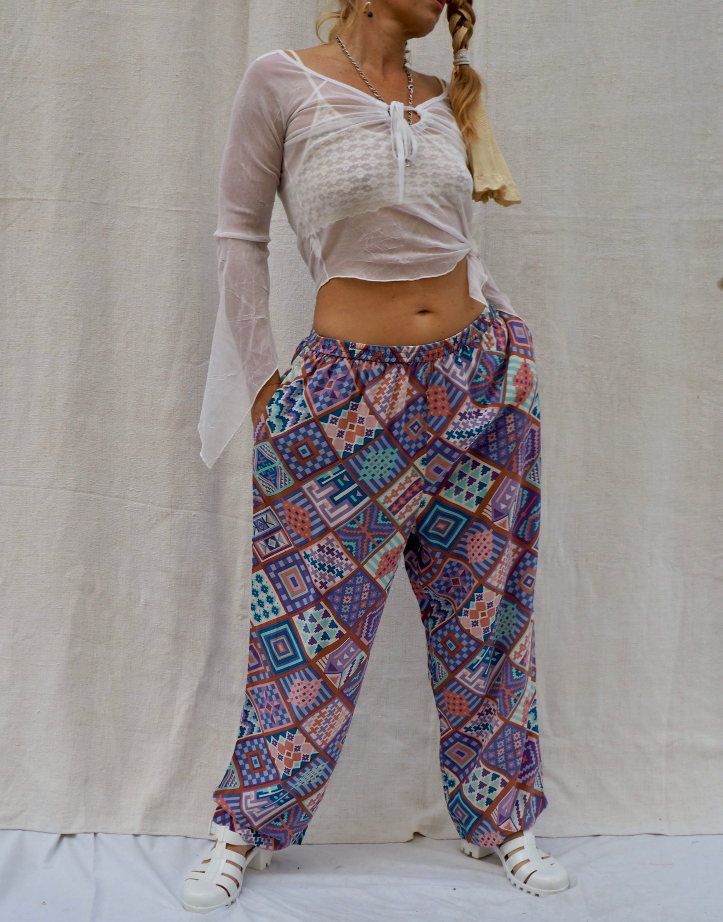 Vintage 1980s Pure Silk Geometric Print Pants – Soft Pastel Tones, Lightweight, and Easy to Style