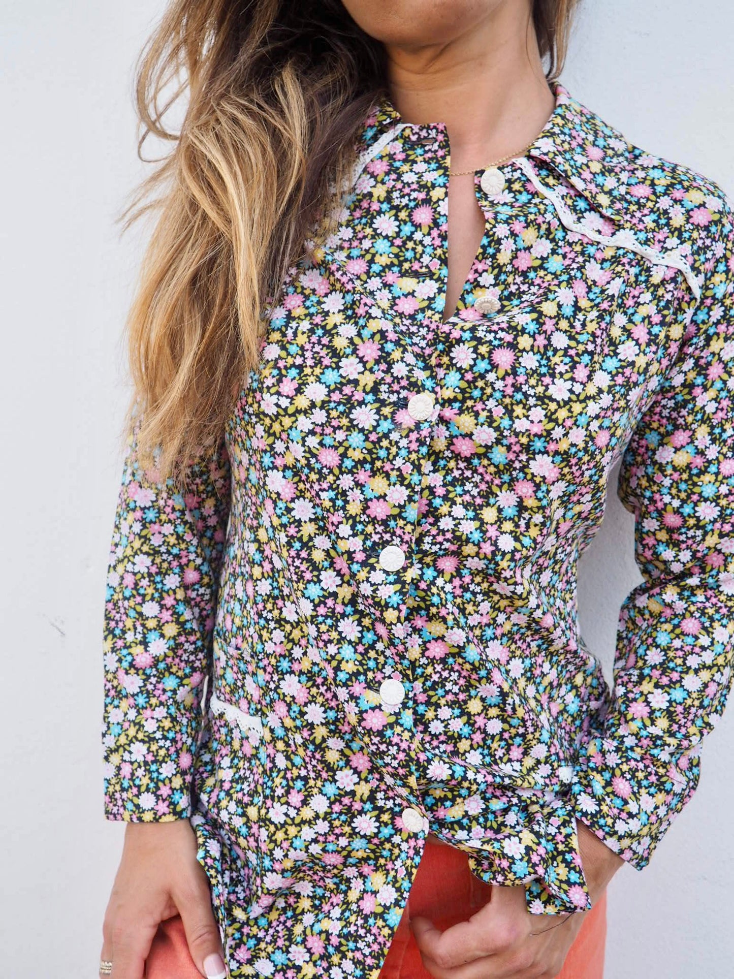 Vintage 1970’s pink and blue ditsy floral cotton long shirt with cool collars and pocket details
