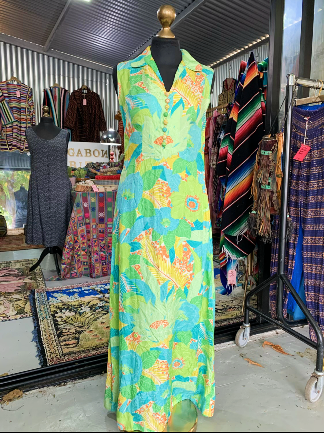 Stunning Vintage luxury silk printed floral dress – Vagabond Ibiza